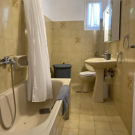 Korali Apartman *